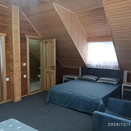 буквиця Myhove